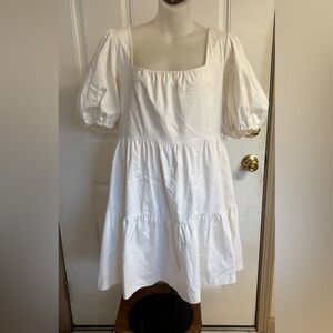 Med Gianni Binni Solid White short Puff Sleeve mini Babydoll Dress.  In EUC!